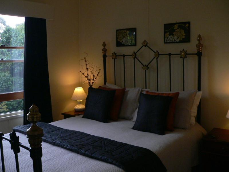 Redcliffe House Colonial Bed & Breakfast Суонси Екстериор снимка