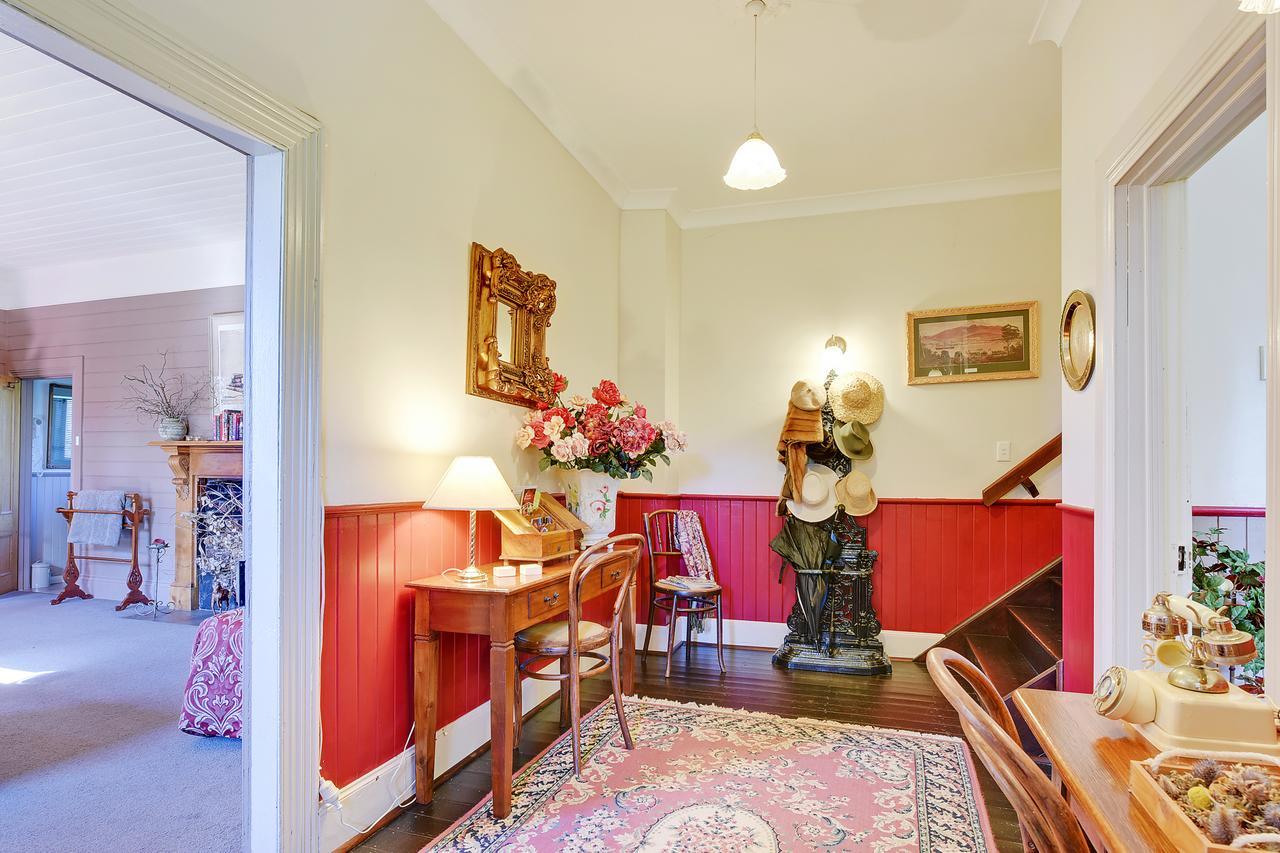 Redcliffe House Colonial Bed & Breakfast Суонси Екстериор снимка