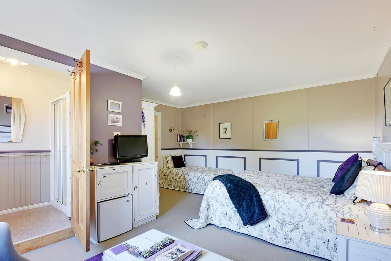 Redcliffe House Colonial Bed & Breakfast Суонси Екстериор снимка