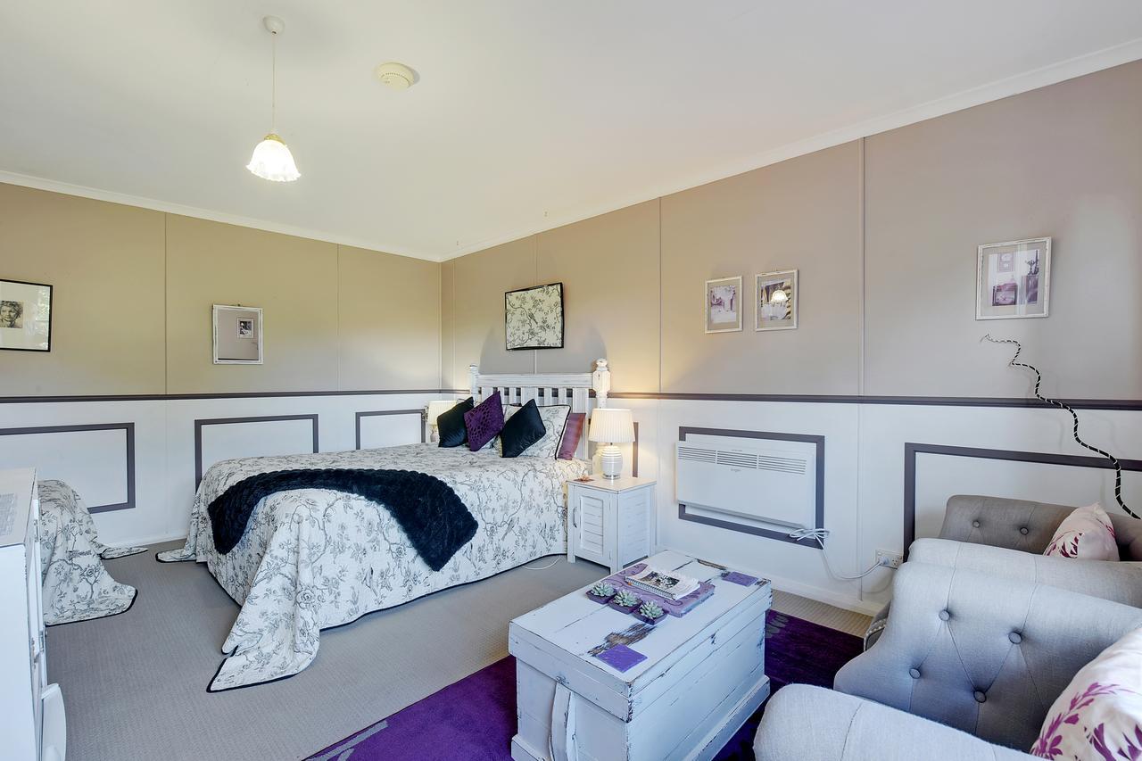 Redcliffe House Colonial Bed & Breakfast Суонси Екстериор снимка