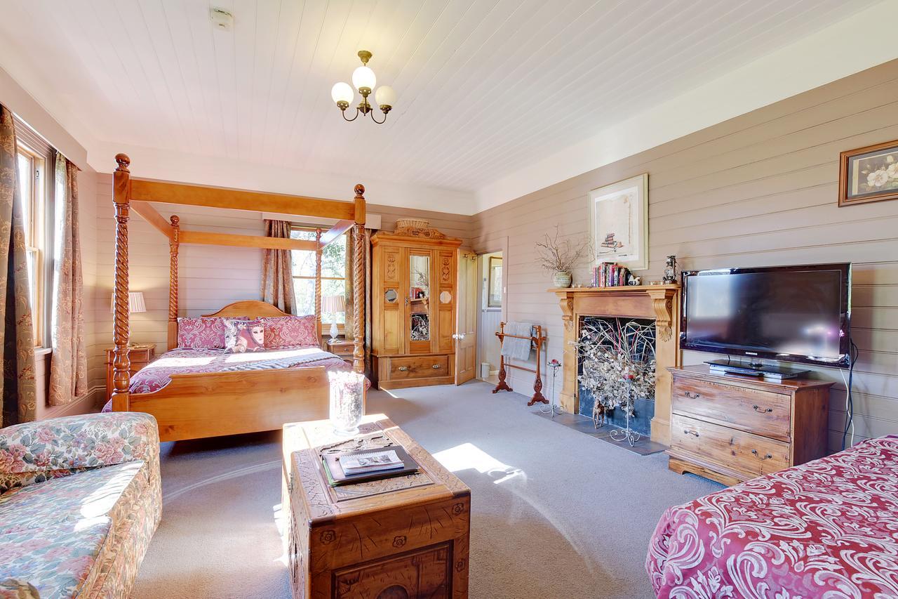 Redcliffe House Colonial Bed & Breakfast Суонси Екстериор снимка