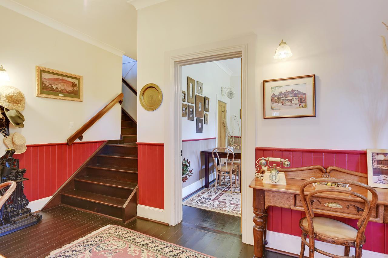 Redcliffe House Colonial Bed & Breakfast Суонси Екстериор снимка