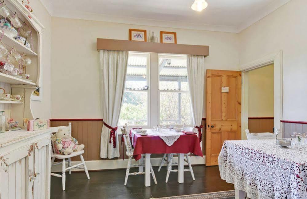 Redcliffe House Colonial Bed & Breakfast Суонси Екстериор снимка